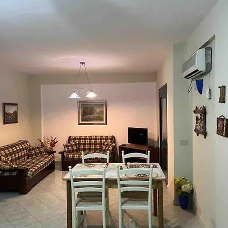 Near The Sea, Appartement *